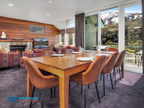 Aspect 2A - Sunshine Coast Guide 2
