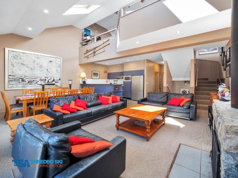 Aspect 4 - Sunshine Coast Guide 2