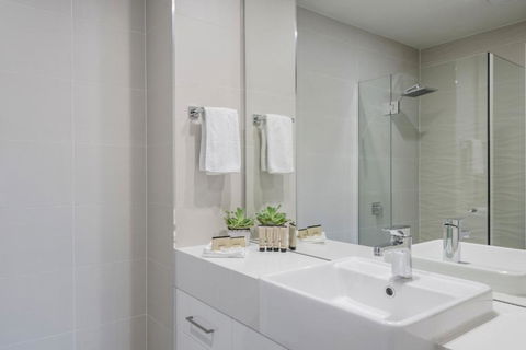 Astra Apartments Newcastle (Merewether) - Sunshine Coast Guide 1