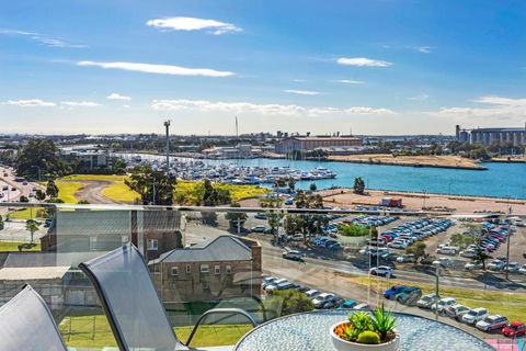 Astra Apartments Newcastle - Sunshine Coast Guide 0