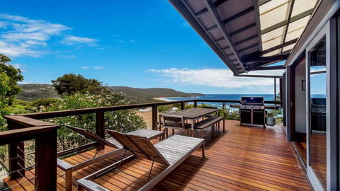 Atlas Beach House - Sunshine Coast Guide 4