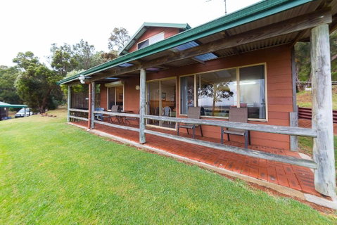 Augusta Sheoak Chalets - Sunshine Coast Guide 1