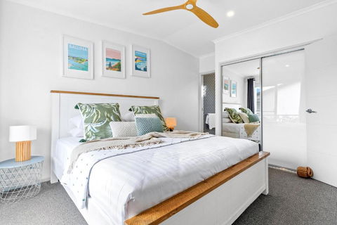 Auspray - Sunshine Coast Guide 0