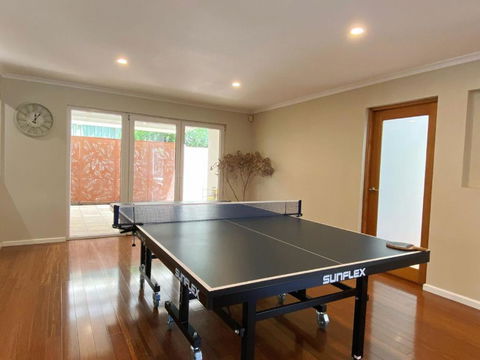 Aussie Escape Poolside Comfort And Relaxation - Sunshine Coast Guide 3