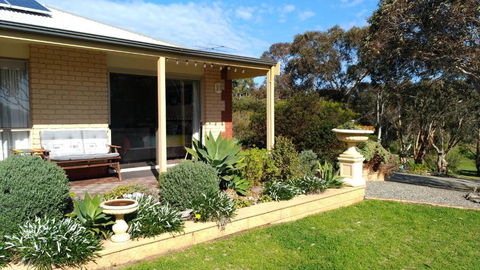 Austiny Bed And Breakfast Victor Harbor - Sunshine Coast Guide 1