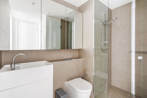 Australia 108 Building Southbank Apartment - Sleeps 4 - Sunshine Coast Guide 3