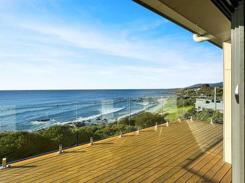 Ava - Luxe Oceanfront Beach House - Sunshine Coast Guide 2