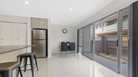 Avani - Modern & Tranquil - Wifi - Sunshine Coast Guide 3