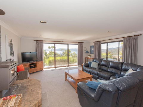 Aviemore 4 14 Cobbodah Street - Sunshine Coast Guide 1