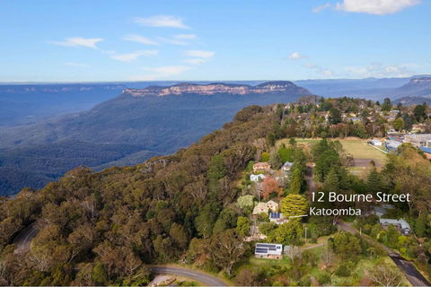 Avondale Mountain Cottage - Sunshine Coast Guide 4