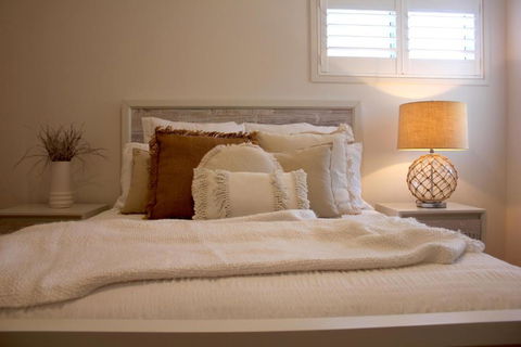 Ayada Villa - Pet Friendly - 1 Min To Beach - Sunshine Coast Guide 1