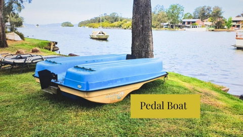 Aqua Adventures Retreat. Waterfront Playground - Sunshine Coast Guide 1