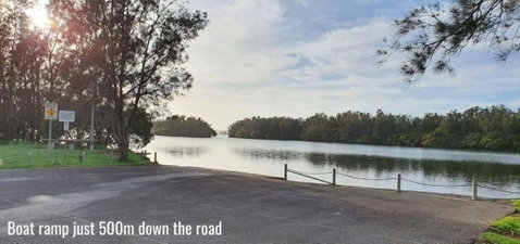 Aqua Adventures Retreat. Waterfront Playground - Sunshine Coast Guide 3