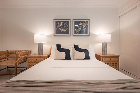 Bahia Lindo, Apartment 1 - Sunshine Coast Guide 3