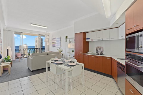 Chevron Renaissance Ocean View - Sunshine Coast Guide 13