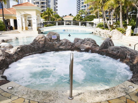 Chevron Renaissance Ocean View - Sunshine Coast Guide 27
