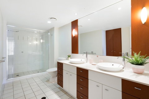 Chevron Renaissance Ocean View - Sunshine Coast Guide 3