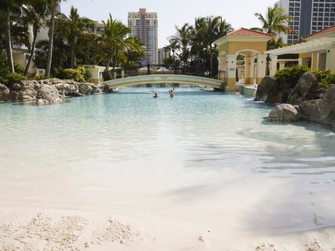 Chevron Renaissance Ocean View - Sunshine Coast Guide 24