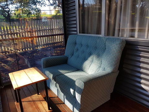 Bee-Haven Cottage - Sunshine Coast Guide 8