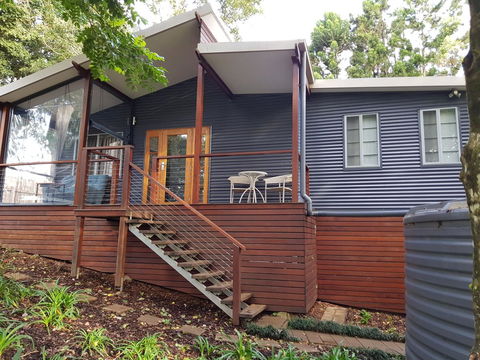 Bee-Haven Cottage - Sunshine Coast Guide 3