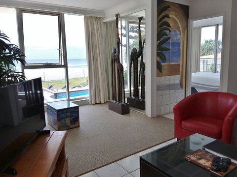 Hibiscus On The Beach - Sunshine Coast Guide 21