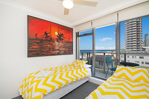 Hibiscus On The Beach - Sunshine Coast Guide 41