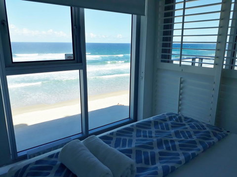 Hibiscus On The Beach - Sunshine Coast Guide 40