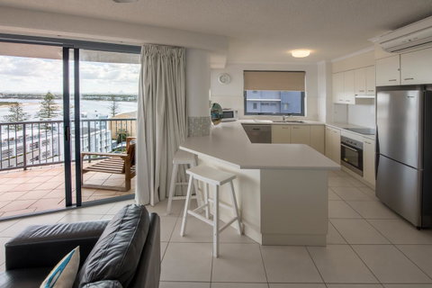 Centrepoint Apartments Caloundra - Sunshine Coast Guide 8