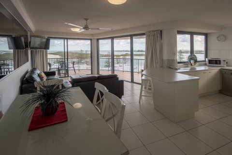 Centrepoint Apartments Caloundra - Sunshine Coast Guide 12