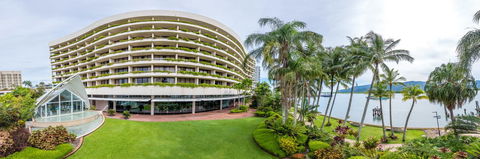 Hilton Cairns - Sunshine Coast Guide 18