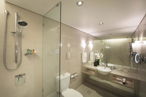 Hilton Cairns - Sunshine Coast Guide 16