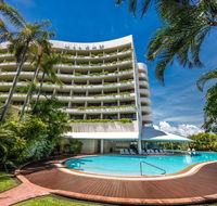 Hilton Cairns - Sunshine Coast Guide
