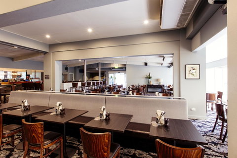 Shamrock Gardens Motel - Sunshine Coast Guide 14