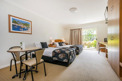 Shamrock Gardens Motel - Sunshine Coast Guide 11