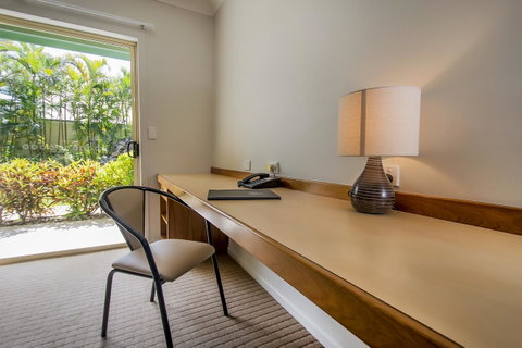 Shamrock Gardens Motel - Sunshine Coast Guide 1