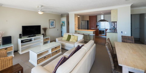 Carrington Court - Sunshine Coast Guide 29