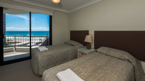 Carrington Court - Sunshine Coast Guide 26