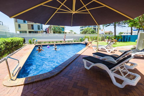 Carrington Court - Sunshine Coast Guide 4