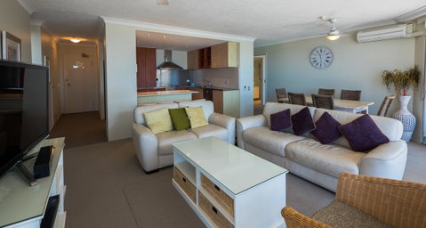Carrington Court - Sunshine Coast Guide 8