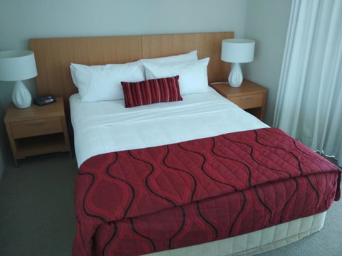 Maldives Resort Main Beach, Gold Coast - Sunshine Coast Guide 36