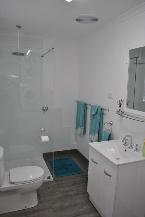 Driftwood Lodge - Sunshine Coast Guide 8