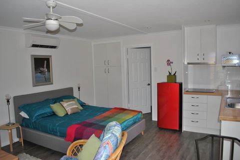 Driftwood Lodge - Sunshine Coast Guide 1