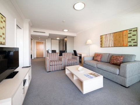 Oaks Brisbane Mews Suites - Sunshine Coast Guide 12