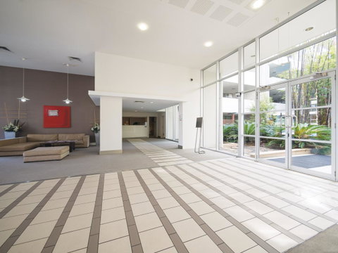 Oaks Brisbane Mews Suites - Sunshine Coast Guide 11
