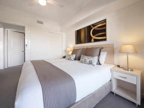 Oaks Brisbane Mews Suites - Sunshine Coast Guide 14