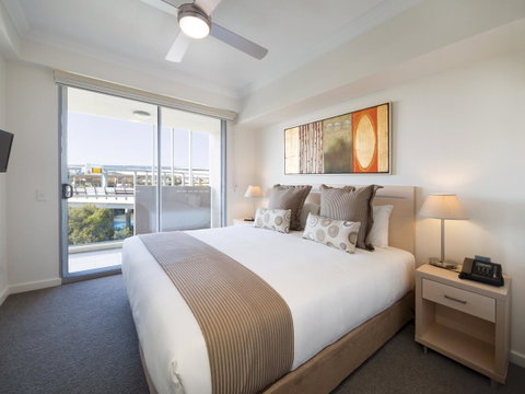 Oaks Brisbane Mews Suites - Sunshine Coast Guide 13