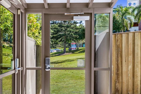 Essence Apartments Chermside - Sunshine Coast Guide 4