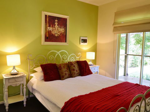 Apple Tree Cottage Montville - Sunshine Coast Guide 18