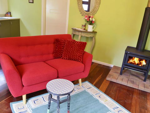 Apple Tree Cottage Montville - Sunshine Coast Guide 17