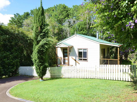 Apple Tree Cottage Montville - Sunshine Coast Guide 15